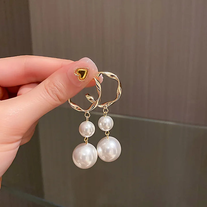 Simulation Pearl Long Earrings – Women's Flower Rhinestone Wedding Pendant Earrings - JS District